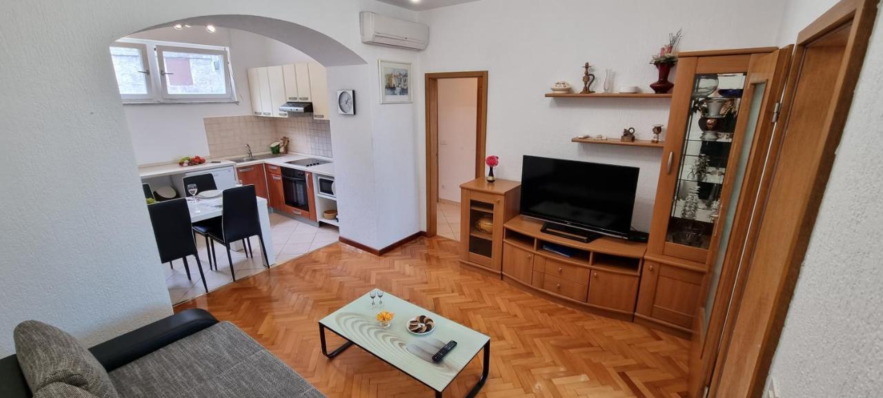 Apartments Anamarija 오파티아 외부 사진